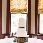   /   Credits: Photos by Laikyn Jai Photography